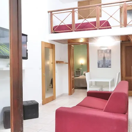 Independent Loft Private Entrance And Courtyard * Roma