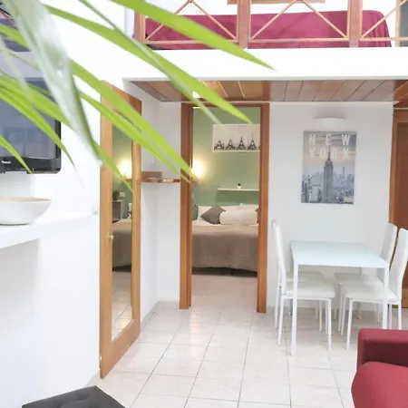 Apartamento Independent Loft Private Entrance And Courtyard