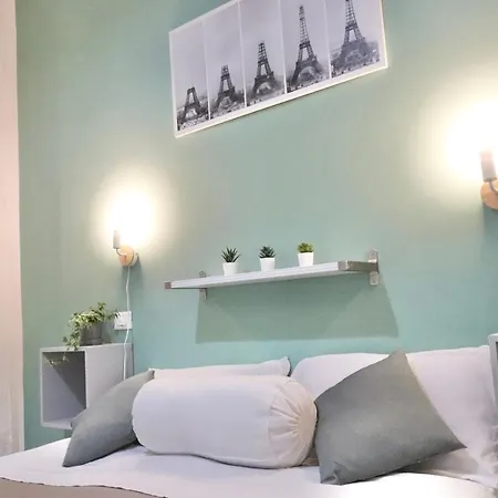 Independent Loft Private Entrance And Courtyard Roma